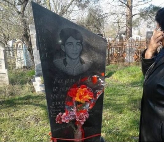 Zərdabda şəhidin qan pulunu 81-ci ildə vəfat edən ata 94-cü ildə necə “alıb”? – FOTOLAR mansur-qarayev-zerdab-sehid