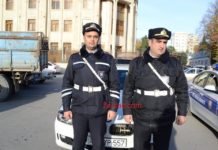 Zərdablı ailəni xilas edən yol polisləri – uşağın adını Samir qoydular zerdab-yol-polisleri-cavid-misafirli