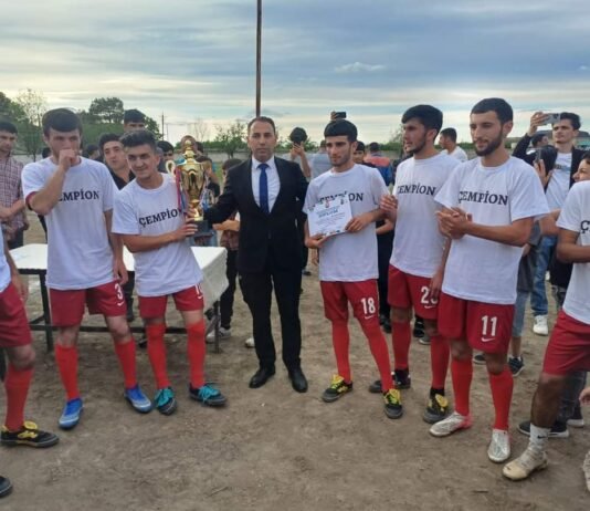 Əlibəyli kəndinin komandası Zərdabın mini futbol üzrə çempionatu oldu zerdab-cempion-elibeyli