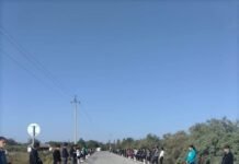 Şagirdləri müəlliməni son mənzilə belə yola saldılar – Foto