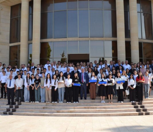 Zərdabda ali məktəblərə qəbul olan tələbələrlə görüş keçirilib – Foto