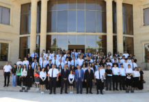 Zərdabda yüksək bal toplayan tələbələrlə görüş keçirilib – Foto